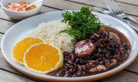 Makanan Khas Brazil Yang Begitu Terkenal Feijoada, Yuk Simak