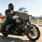 Harley Davidson Street Glide: Motor Ikonik Kenyamanan Maksimal