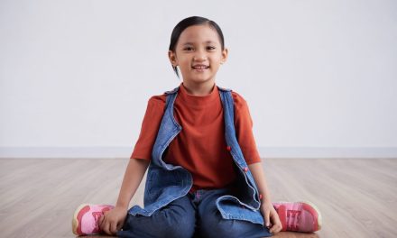 Posisi Duduk W Ternyata Berdampak Pada Bentuk Kaki Anak Anda